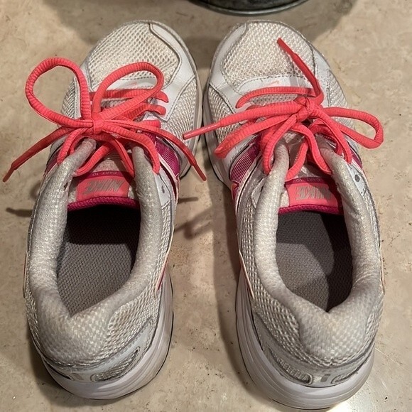 Nike Dart 10 580428-100 sneaker size 7.5 - Picture 5 of 6